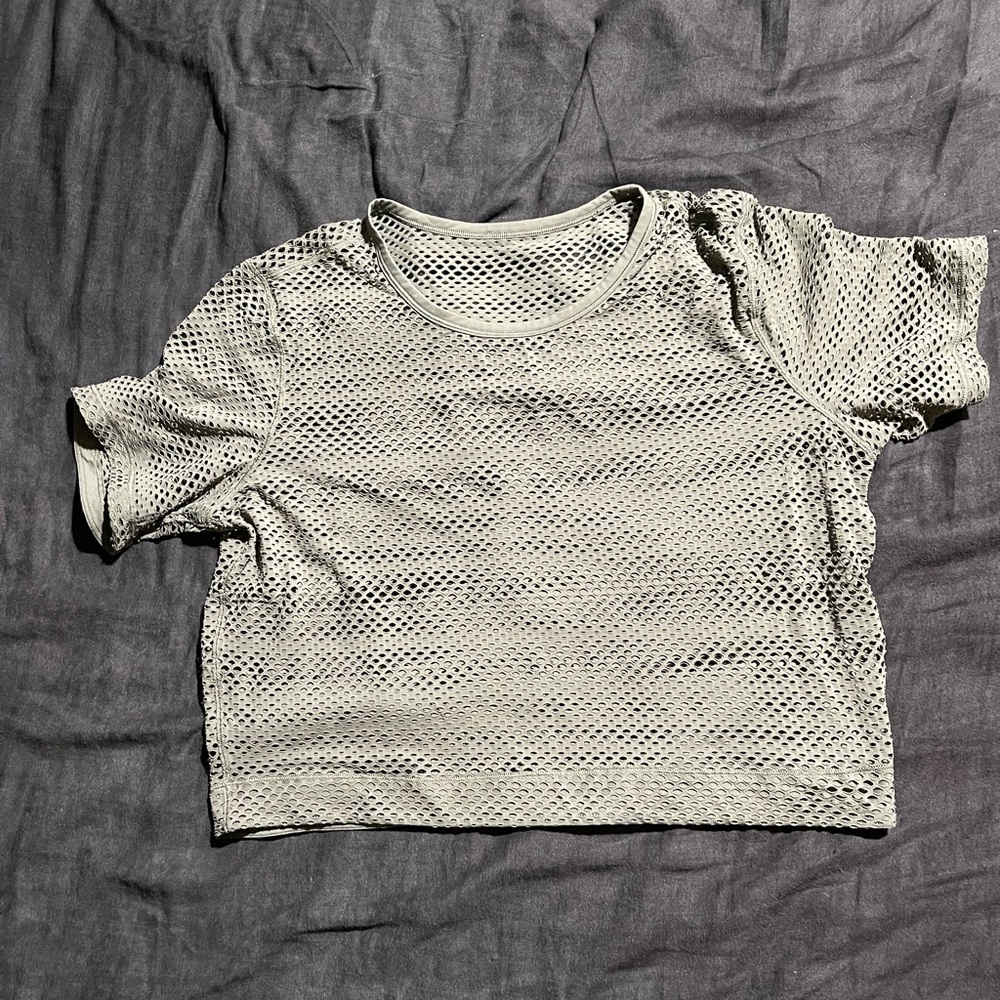 Green cropped mesh lululemon top